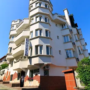 The White House Отель